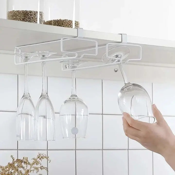 Elegant vinglassholder for montering under skap