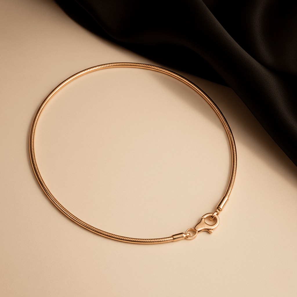 Skanto | Elegant minimalist klokke med unik slange spenne