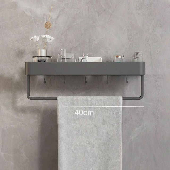 Skanto | Elegant vegghylle for badet med håndkleholder og borefri installasjon