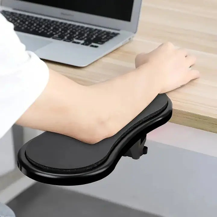 Ergonomisk armstøtte for lindring av smerter i skulder og arm