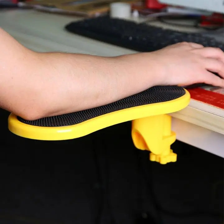 Ergonomisk armstøtte for lindring av smerter i skulder og arm