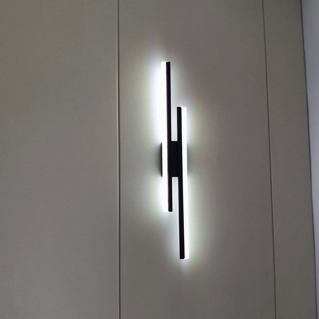 Skanto | NordicGlow – Strømlinjeformet LED Vegglampe for Moderne Rom