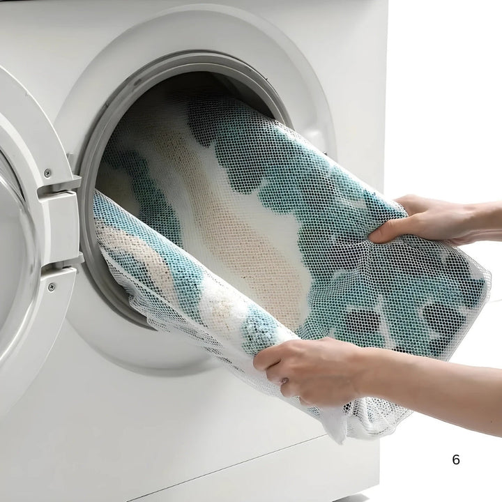 Skanto | Fluffy Ocean Wavy Pattern Badmatte