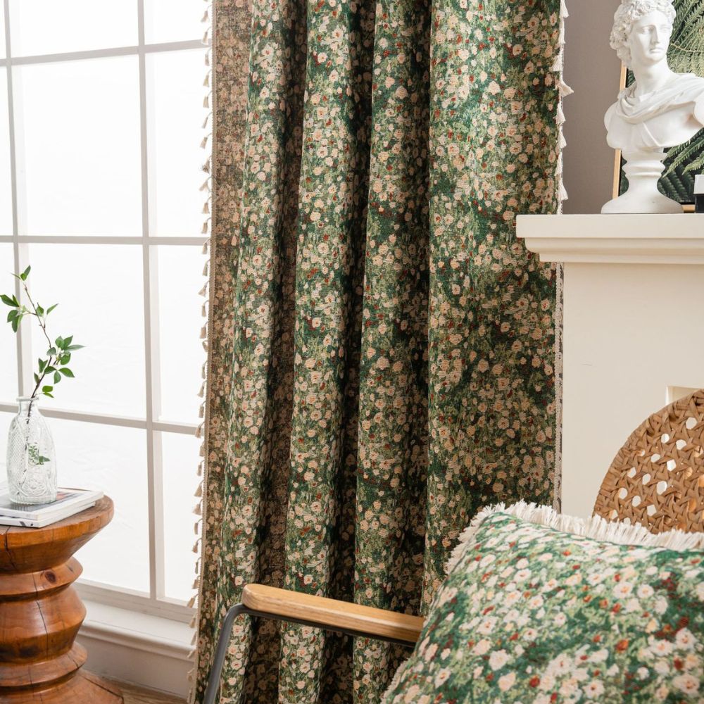 Französischer Vintage-Wandteppich mit Blumenmuster