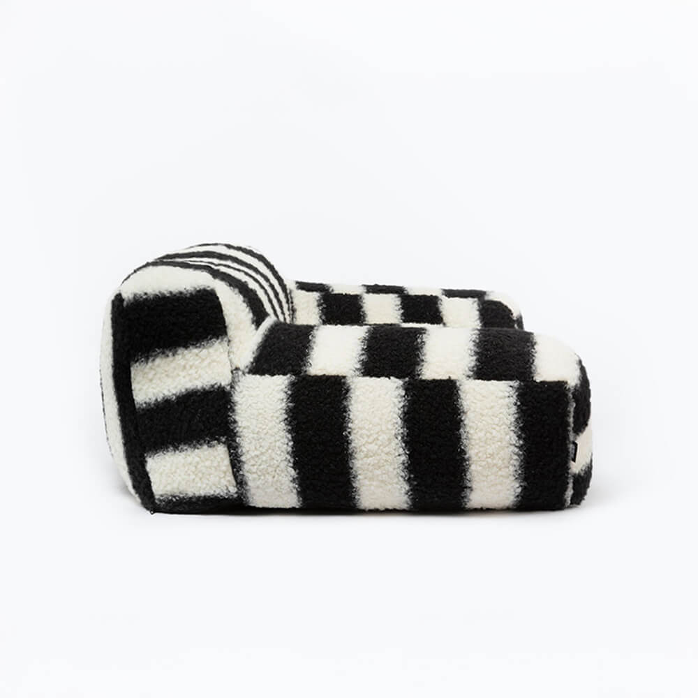 Moderne Faux Lambswool Kattesofa med Brede Armlener og Avtakbar Pute | Skanto