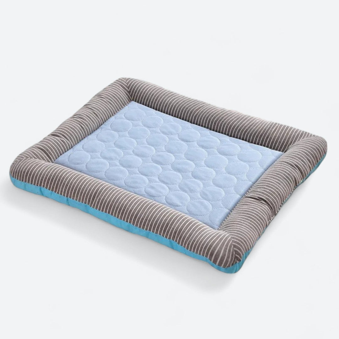 FurChill Frenchie Pustende Hundeseng – Kjølematte med Antiskli Bunn for Varme Dager | Skanto