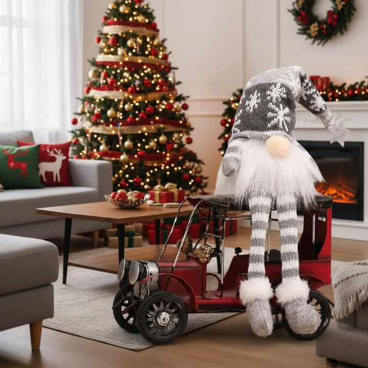 Skanto | Luminous Christmas doll with warm, yellow glow for festive decoration