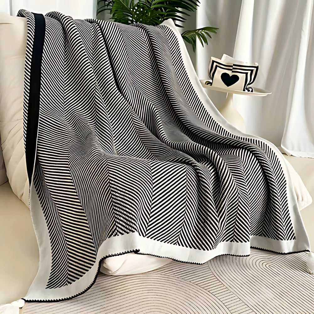 Skanto | Golden Chevron Luxe Blanket