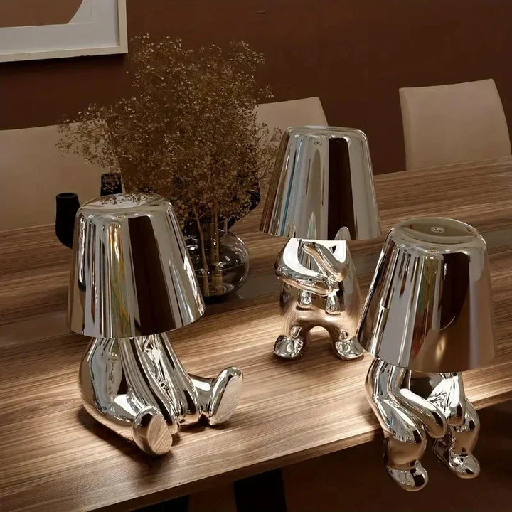 Moderne LED bordlampe i skulpturdesign – Dekorativ statuettlampe for stue | Skanto