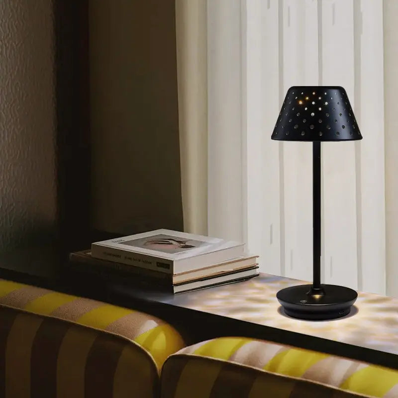 LuxeGlow – Portable LED Bordlampe for Moderne Interiør Skanto
