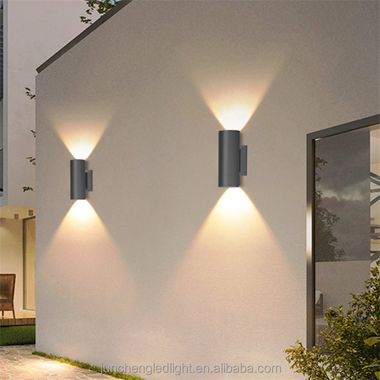 Skanto | Utendørs Vegglampe | LED Aluminium Belysning for Hage
