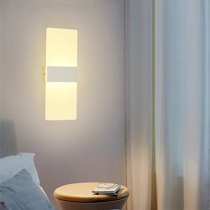 Skanto | SoftBeam – Strømlinjeformet Vegglampe Perfekt for Soverom