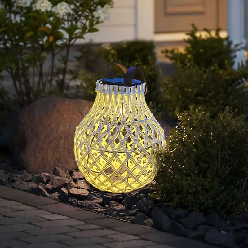 Skanto | Solr LED Rattanlampe – Stor utendørs belysning i oval design for hage og terrasse