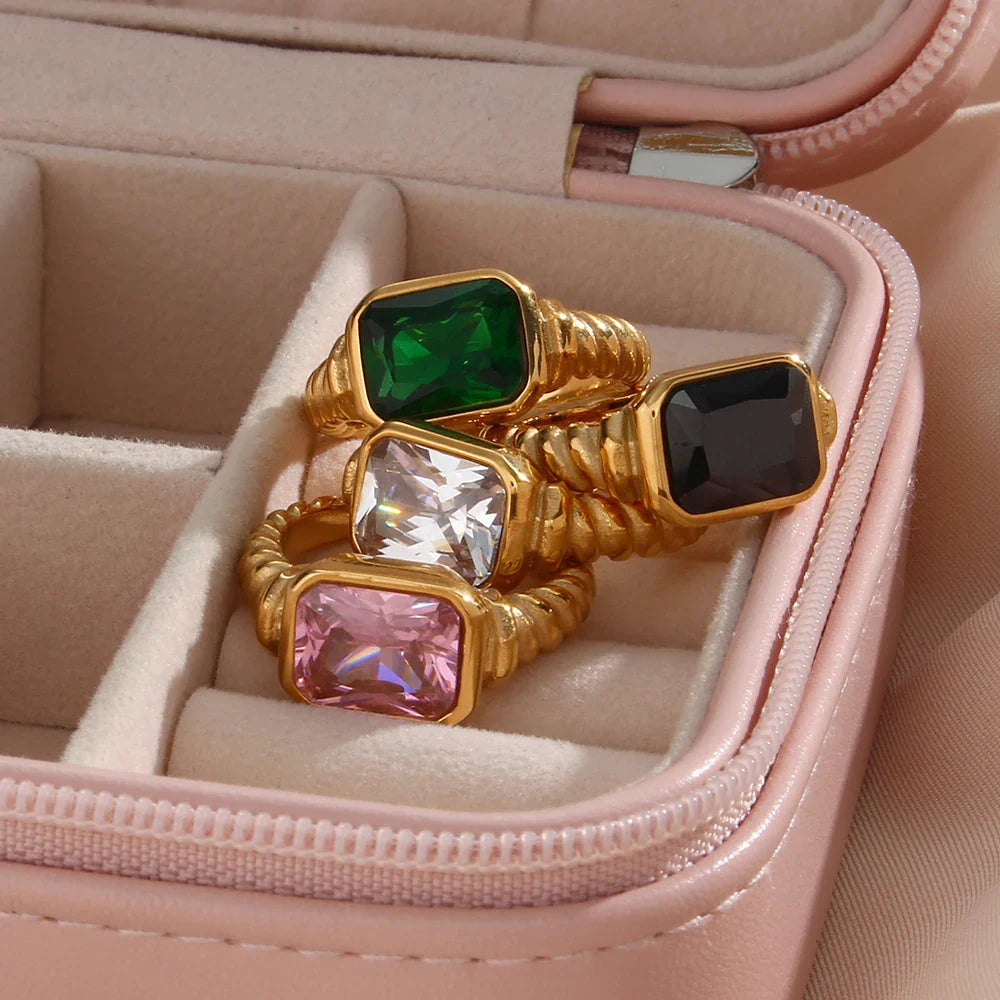 Skanto | Chunky Cross Striped Baguette Diamond Ring
