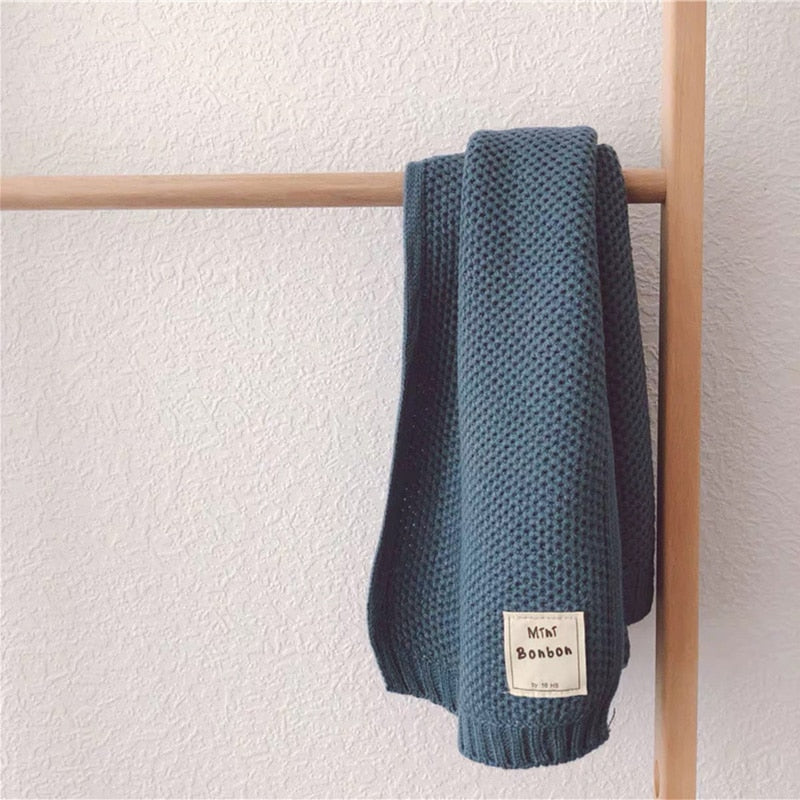 Skanto | Barne Strikket Skjerf – Mykt og Varmende Skjerf i Tidløst Design