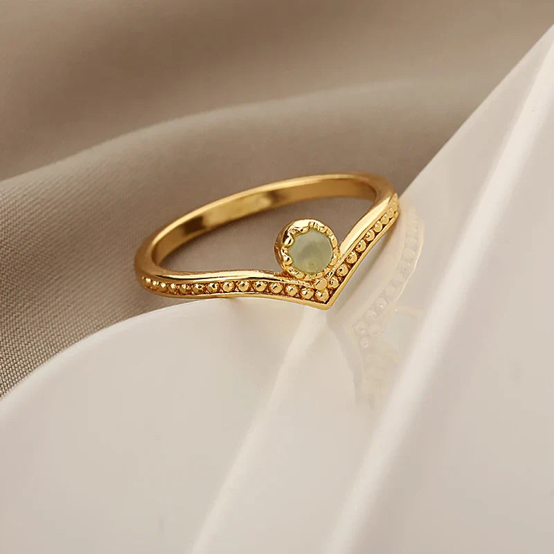 Skanto | Vintage Inspirert Opal Crown Point Ring