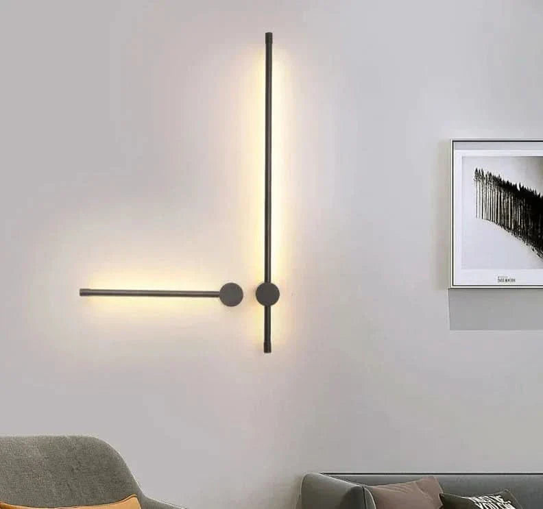 Skanto | Minimalistisk Vegglampe med Stikkontakt og LED Lys