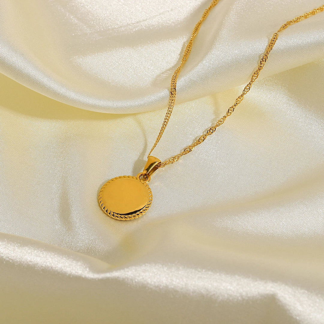 Skanto | 18k Delikat Teksturerte Engel Pendant Halskjede
