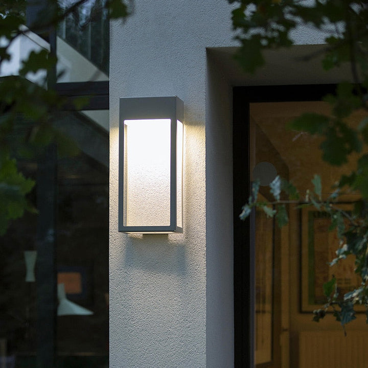 Skanto | SolarAura – Smart solcellevegglampe for hagen