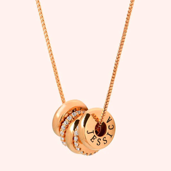 Skanto | 18k Personlig Navn Dainty Diamond Disc Halskjede