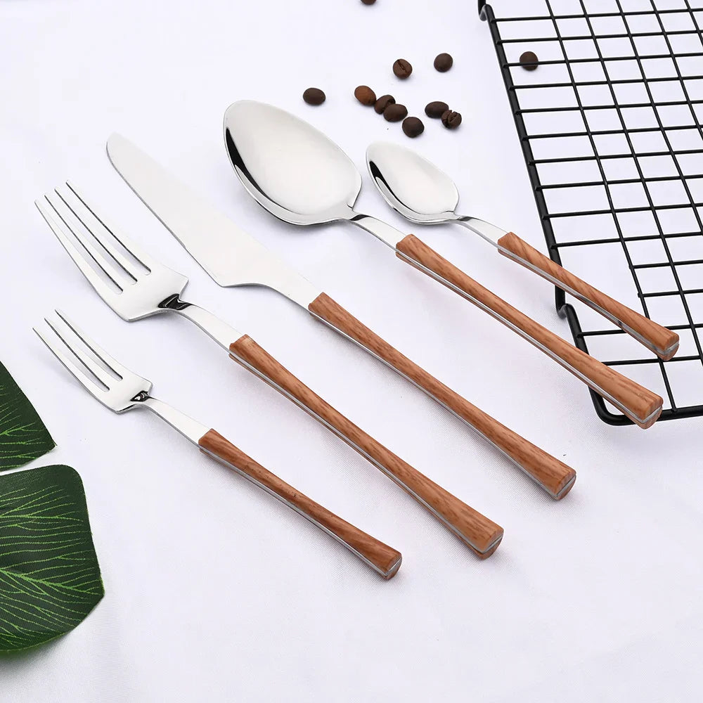Skanto | RusticDining | Rustfritt Stål Bestikk med Treskaft
