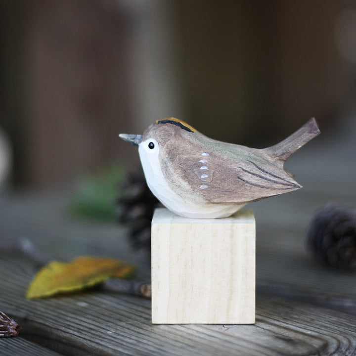 Skanto | NordicFeathers - Elegante Treskulpturer av Fugler