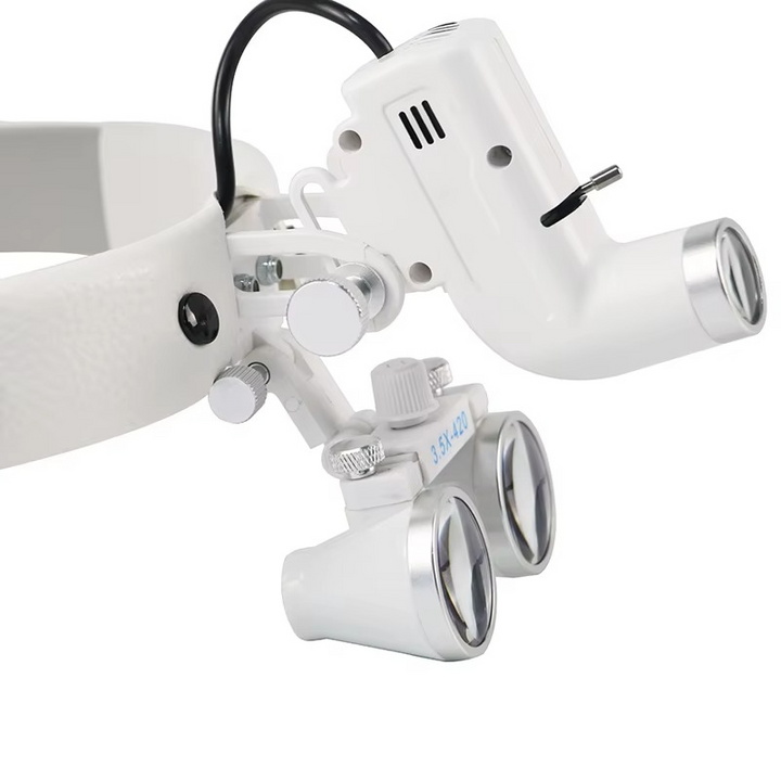 Skanto | ProVision 5W LED tannlege- og kirurgisk hodelampe med 3,5X forstørrende binokulære luper