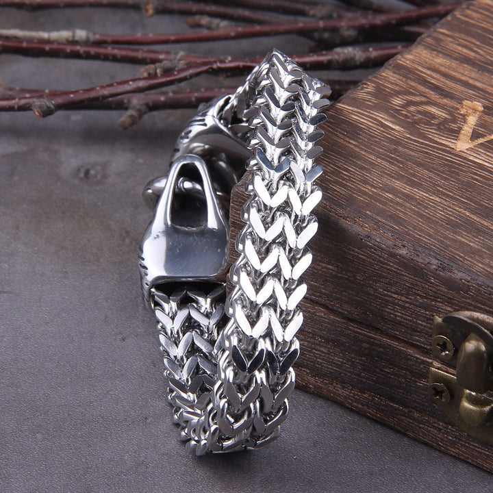 Silbernes Wikingerarmband „WolfBand“ – Handgefertigt mit Fenrir-Motiv