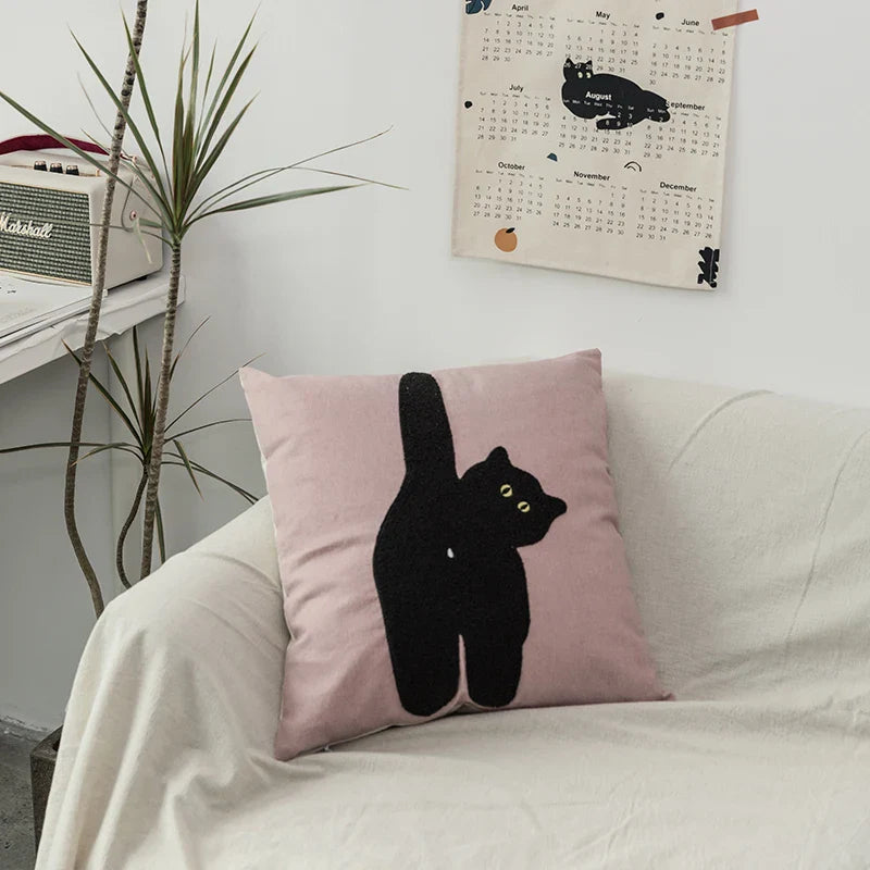 Black Cat & Garden Tufted Putekcase | Skanto
