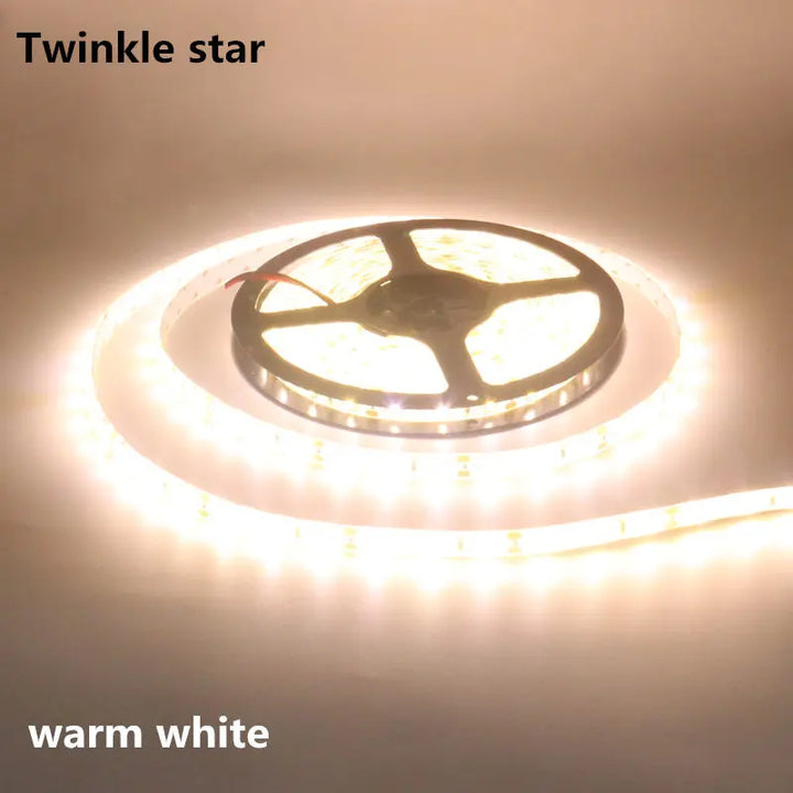 Skanto | Vanntett 5M LED-stripe lys i varm og kald hvit