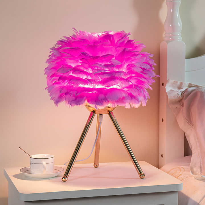 Skanto | Bordlampe - FeatherLux - Dimbar Lys - Elegant Fjærdesign