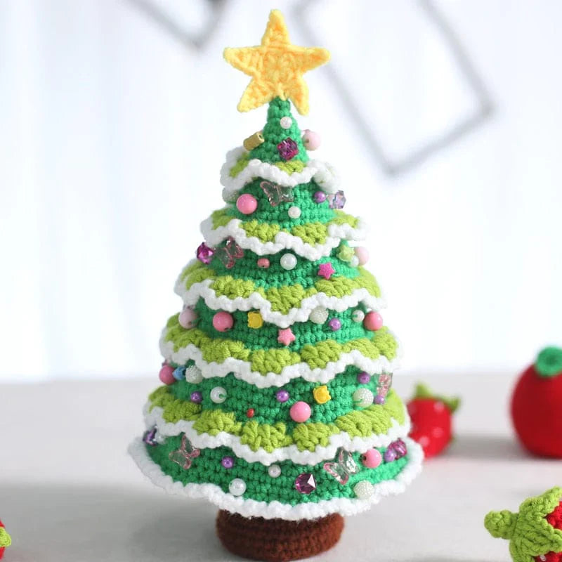 Håndlaget heklede juletre Skanto