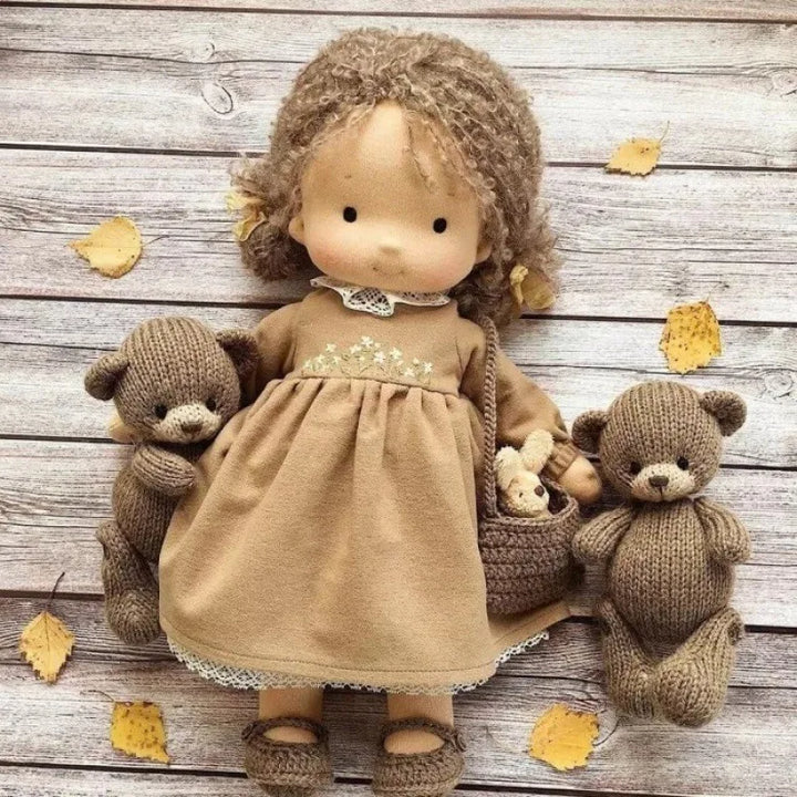 Skanto | Kanskukt dukke i Waldorf-stil med Kawaii-detaljer og tekstilpakking