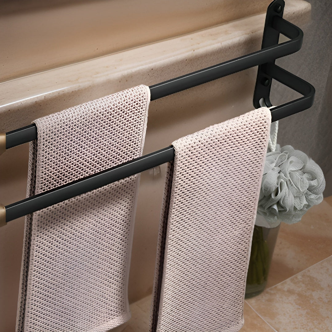Skanto | HangEase 3-lags veggmontert håndkleholder – Aluminiums plassbesparende design