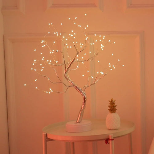 Skanto | Lett Tre Bordlampe