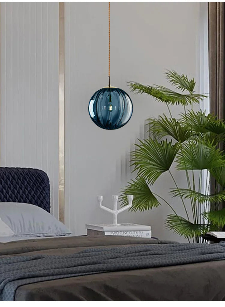 Skanto | Spherical Glass Pendant Light