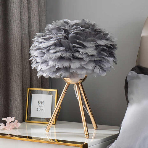 Skanto | Bordlampe - FeatherLux - Dimbar Lys - Elegant Fjærdesign