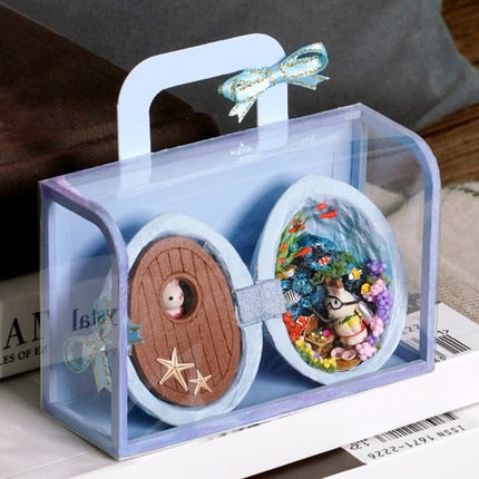Håndlaget Tre Miniature Valnøtt Dukkehus | Skanto