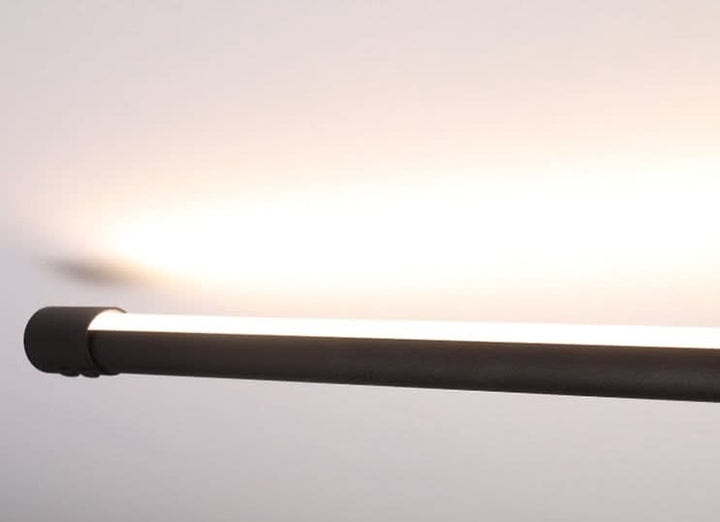 Skanto | Minimalistisk Vegglampe med Stikkontakt og LED Lys