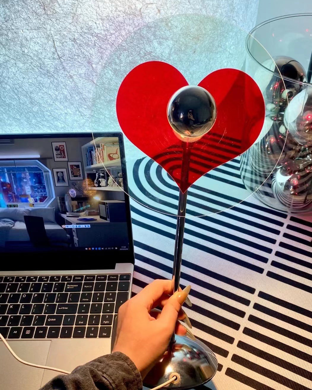 Skanto | LoveGlow – Elegant Bordlampe med Oppladbar LED