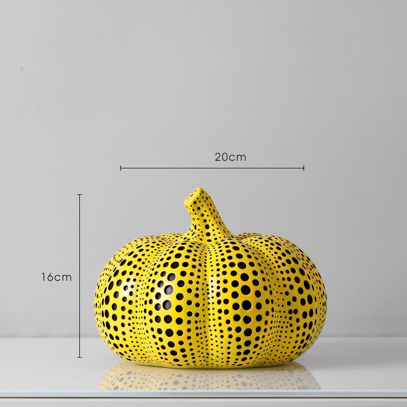 Skanto | Kusama Yayoi Stil Gresskar Skulpturer
