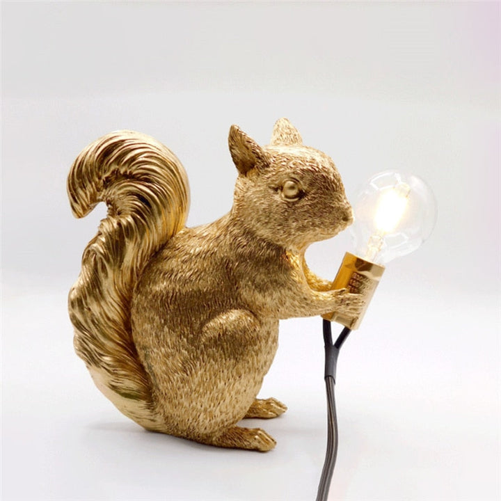 Skanto | SquirrelBright Nordisk Eikelampe | Designer Dekor | LED Stemningslys | Perfekt for Hjemmet