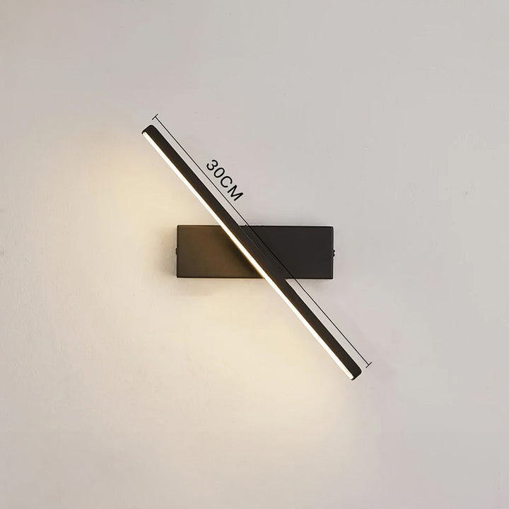 Moderne, elegante, drehbare Wandleuchte
