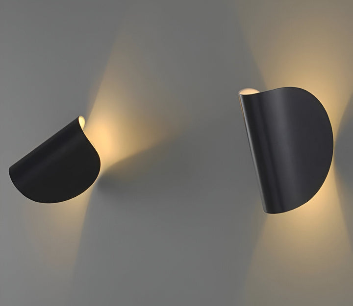 Skanto | Twist Vegglampe - Rotérbar Metall Vegglampe - Kurve Veggsconce