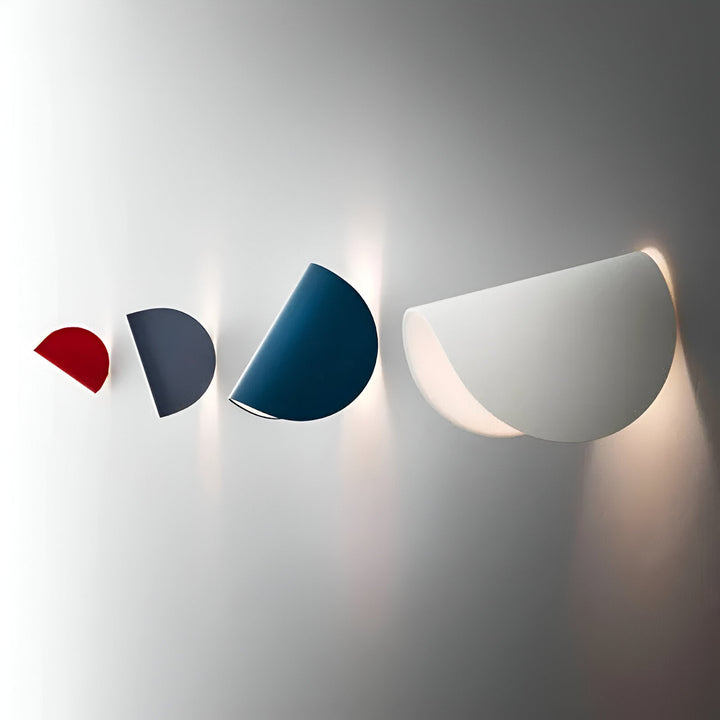 Skanto | Twist Vegglampe - Rotérbar Metall Vegglampe - Kurve Veggsconce