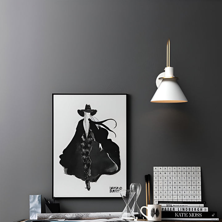 Skanto | Postmoderne LED Vegglampe med Trompetformet Design