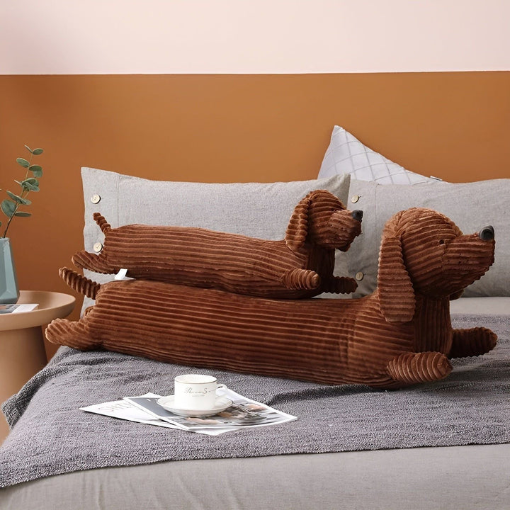 SnuggleHound Pute - Ergonomisk Dachsund Plysjpute | Skanto