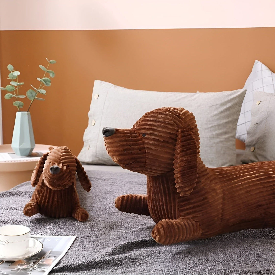 SnuggleHound Pute - Ergonomisk Dachsund Plysjpute | Skanto
