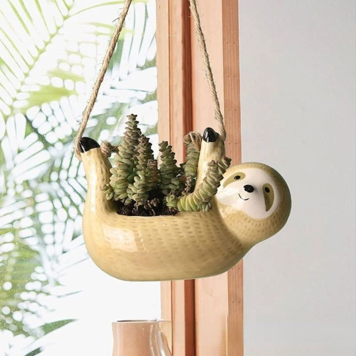Skanto | Håndlaget Keramisk Blomsterkrukke Med Lema Design