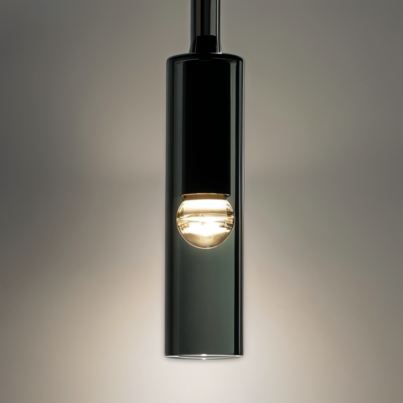 Minimalist vegglampe med røykglass – Orvane | Skanto